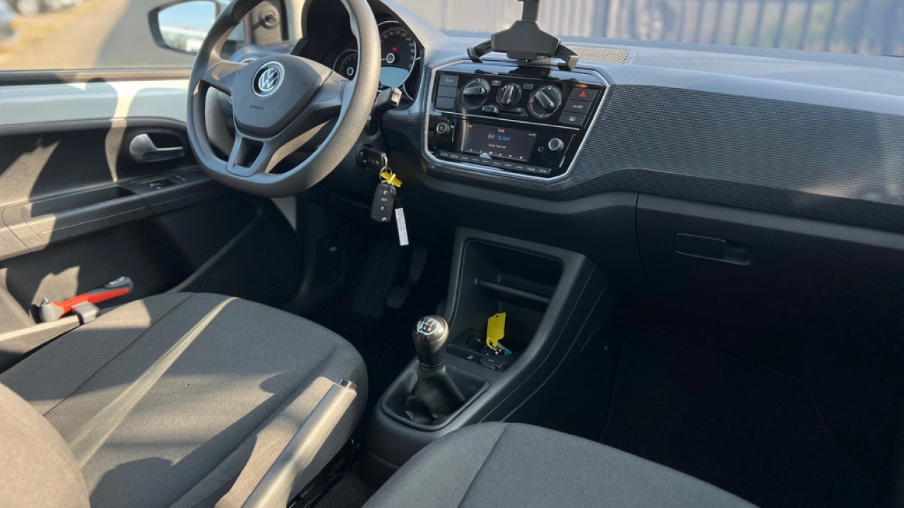 Volkswagen up! 1.0 65pk Airco Bluetooth DAB Lane Assist