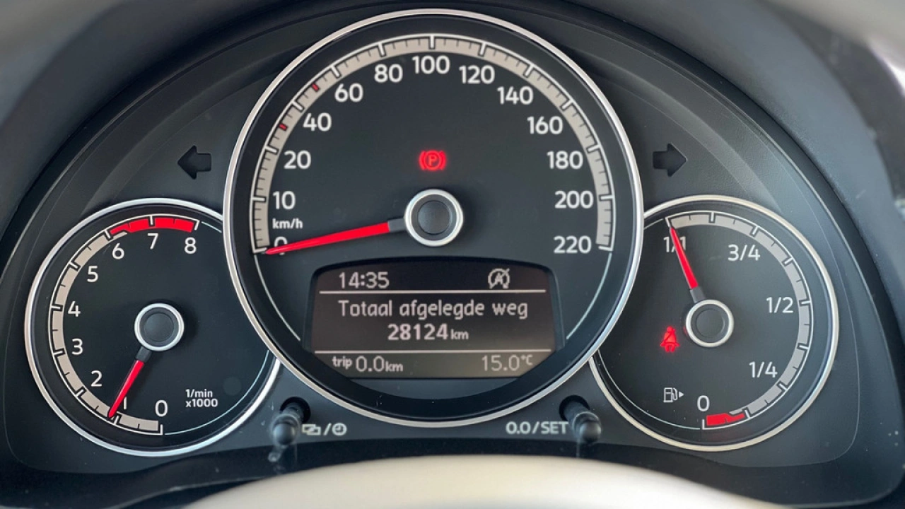 Volkswagen up! 1.0 65pk Airco Bluetooth DAB Lane Assist