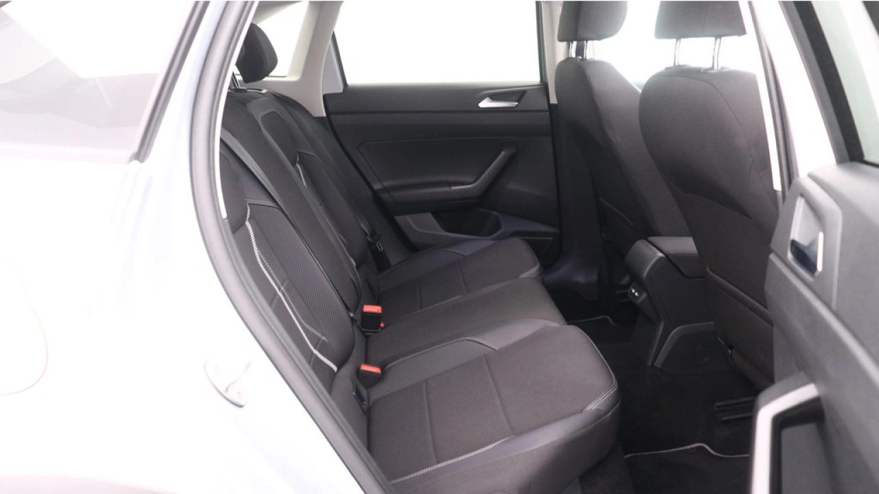 Volkswagen Taigo 1.0 TSI 110pk Style | Panoramadak | LED Matrix | Navigatie |