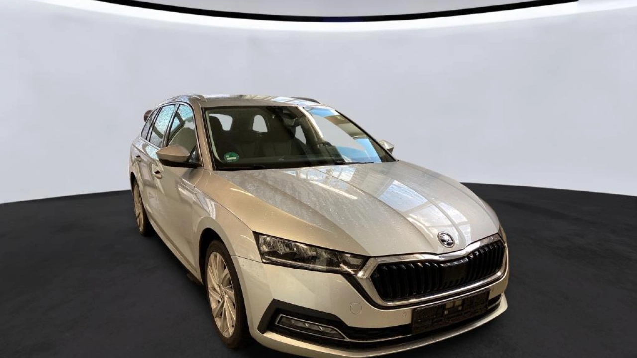 Škoda Octavia Combi 1.4 TSI iV PHEV Business Edition Plus