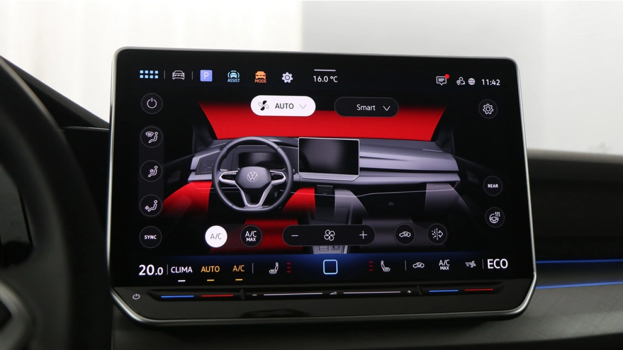 Volkswagen Golf 1.5 eHybrid 204pk Life Edition DSG