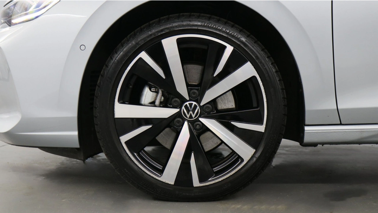 Volkswagen Golf 1.5 eHybrid 204pk Life Edition DSG