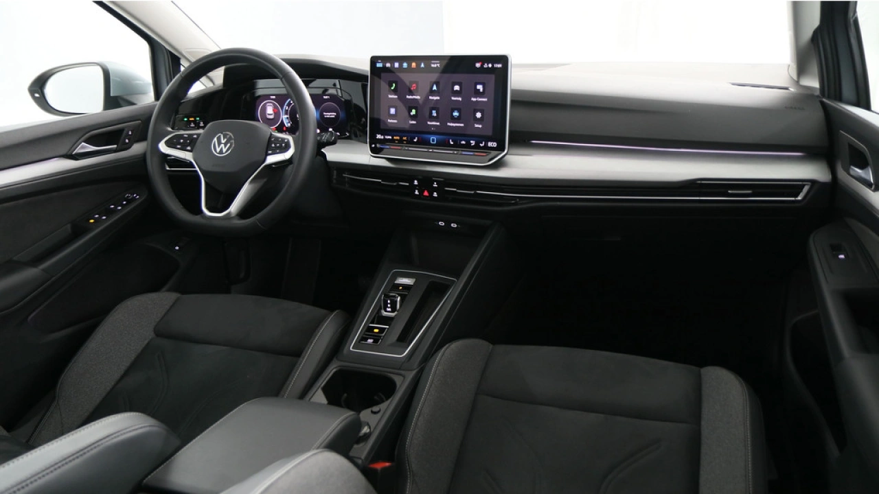 Volkswagen Golf 1.5 eHybrid 204pk Life Edition DSG