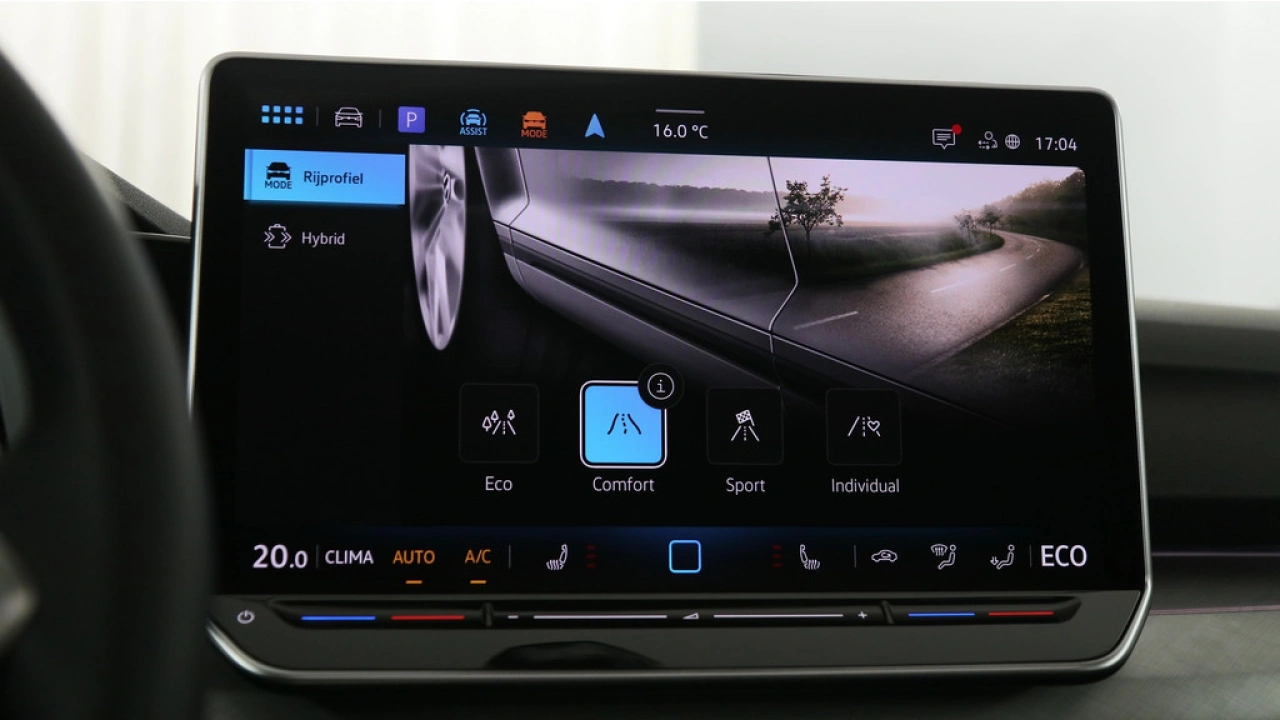 Volkswagen Golf 1.5 eHybrid 204pk Life Edition DSG