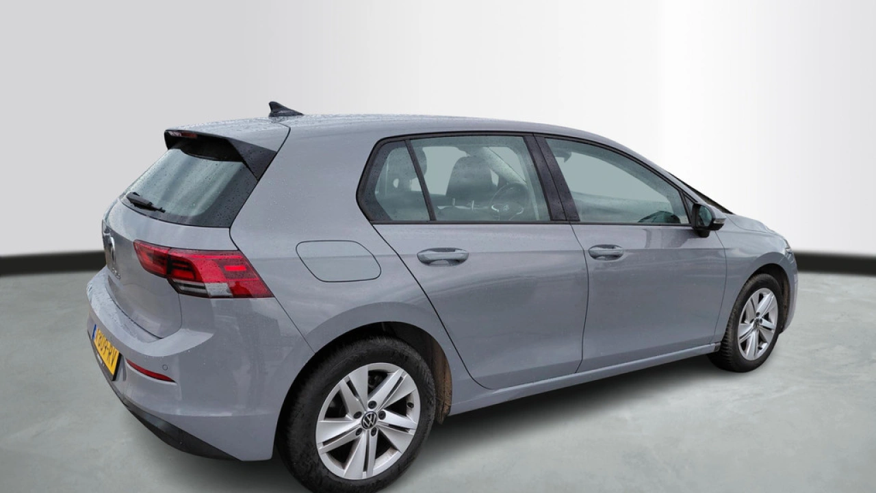 Volkswagen Golf 1.0 TSI Life | Multimedia Pakket | Camera | VERWACHT |