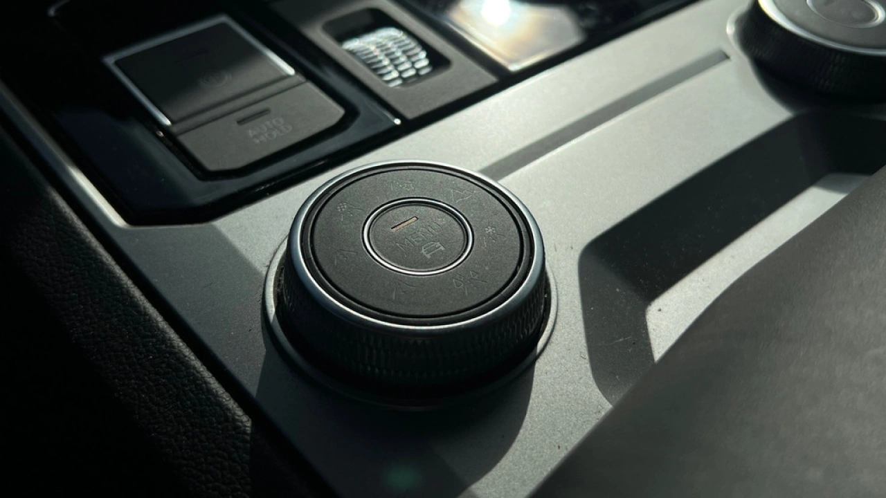 Volkswagen Touareg R 3.0 TSI 462pk 4MOTION Panoramadak Luchtvering Trekhaak