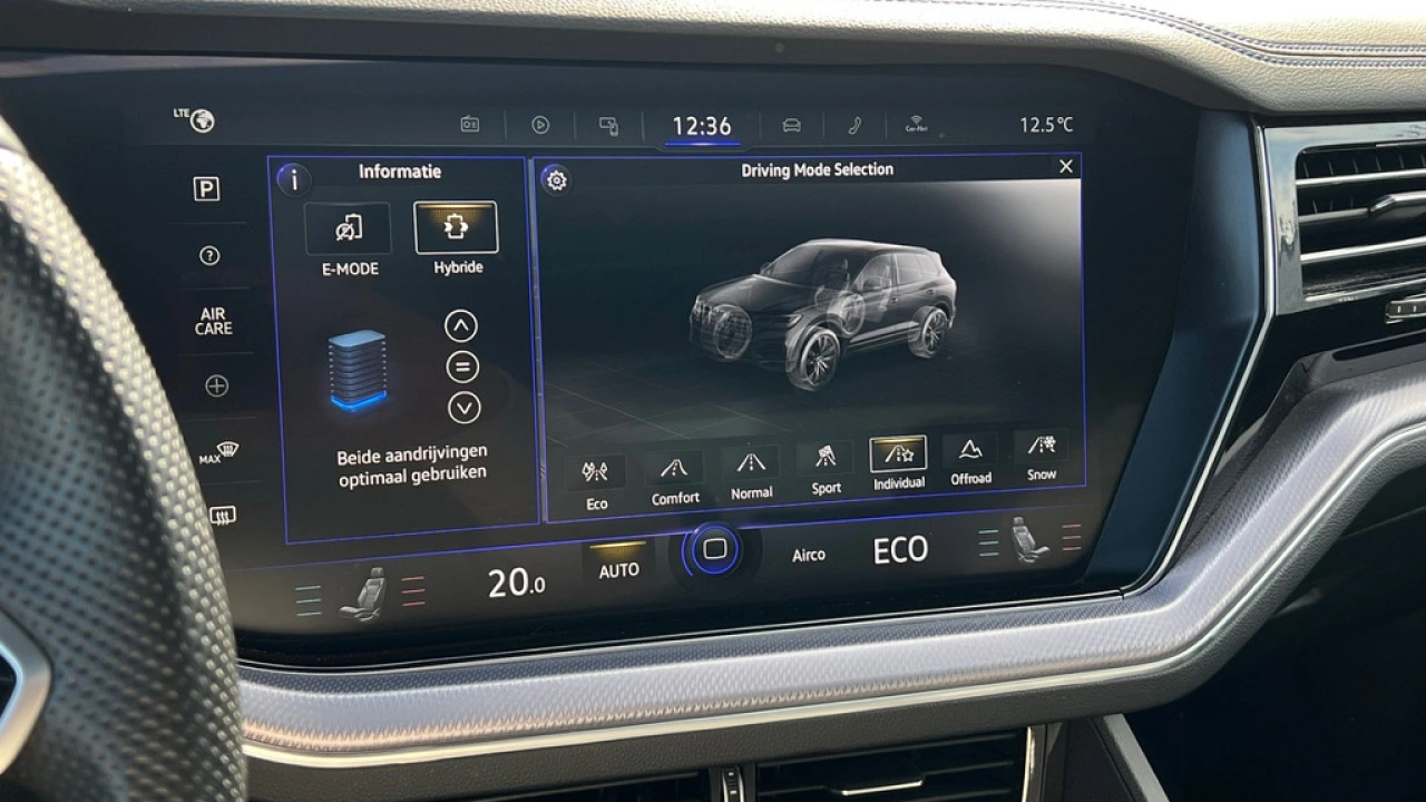 Volkswagen Touareg R 3.0 TSI 462pk 4MOTION Panoramadak Luchtvering Trekhaak