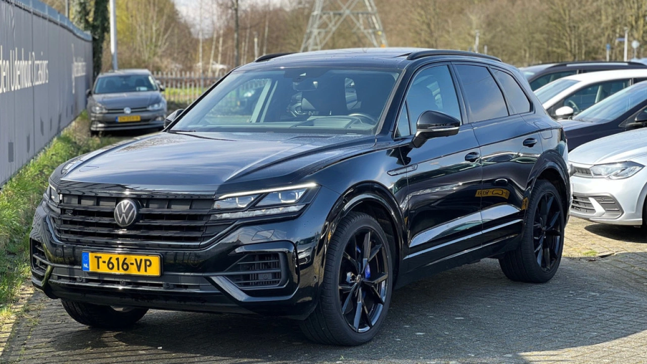 Volkswagen Touareg R 3.0 TSI 462pk 4MOTION Panoramadak Luchtvering Trekhaak