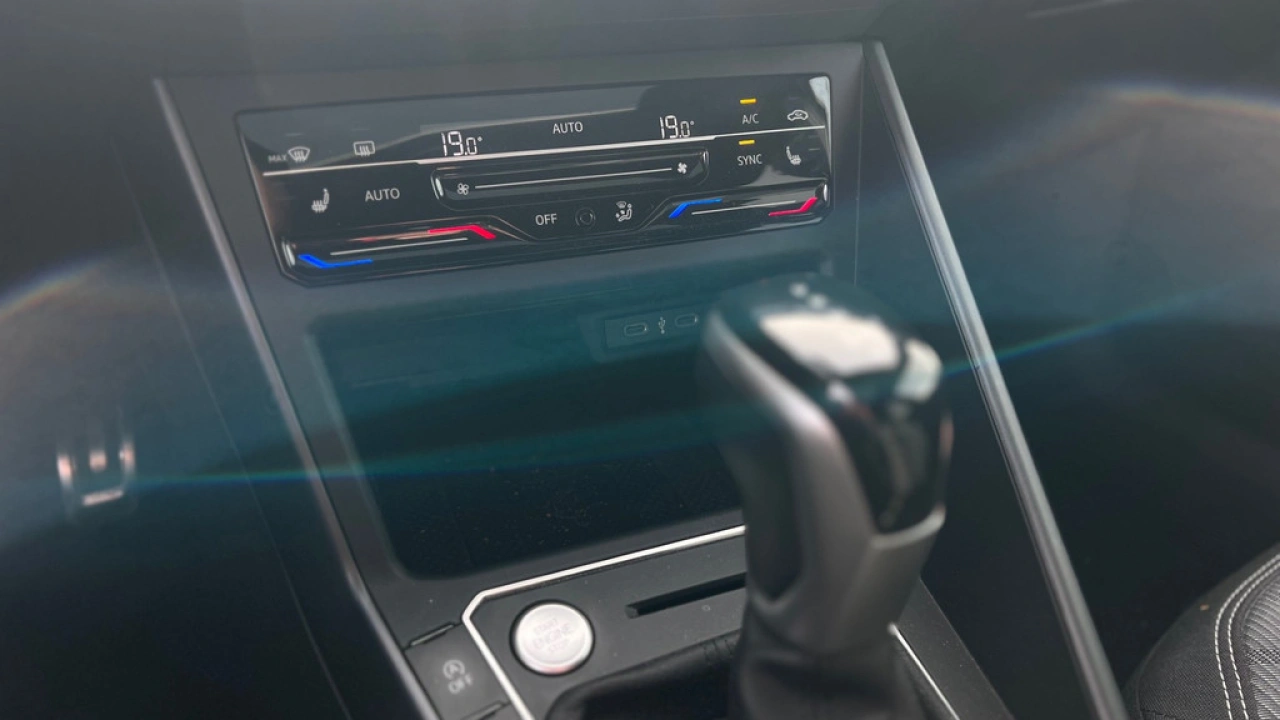 Volkswagen Polo 1.0 TSI 95pk DSG R-Line Business Panoramadak Matrix