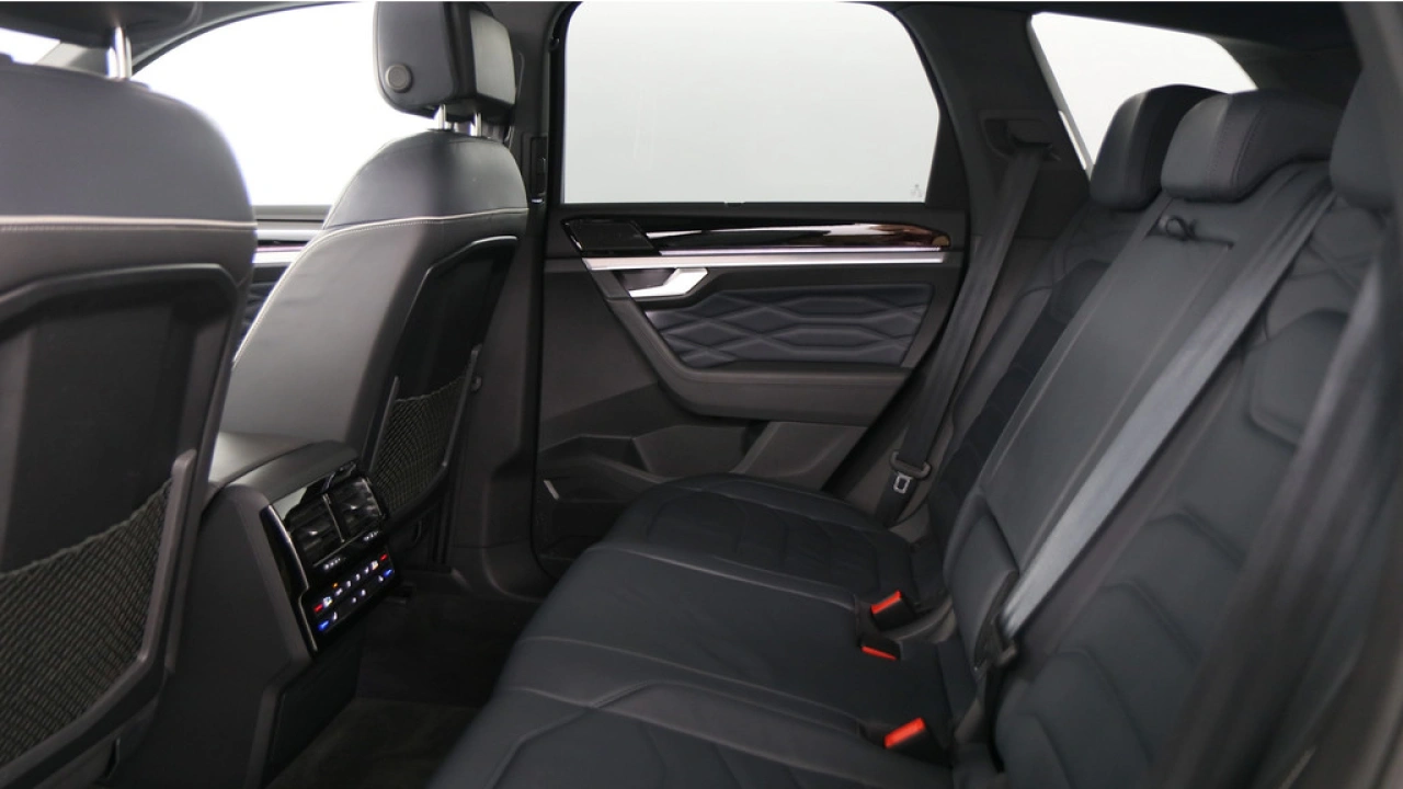 Volkswagen Touareg 3.0 TSI eHybrid 381pk PHEV 4MOTION Elegance