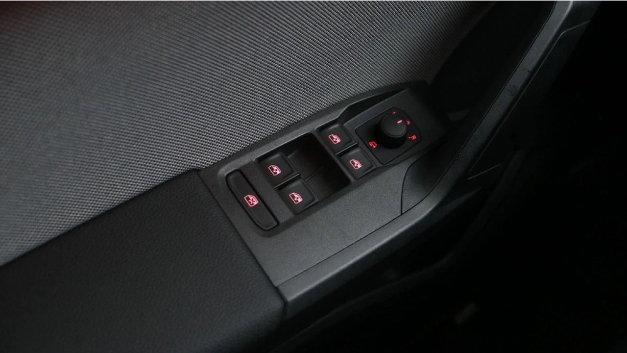 SEAT Ibiza 1.0 EcoTSI FR Business Connect / Demonstratievoertuig