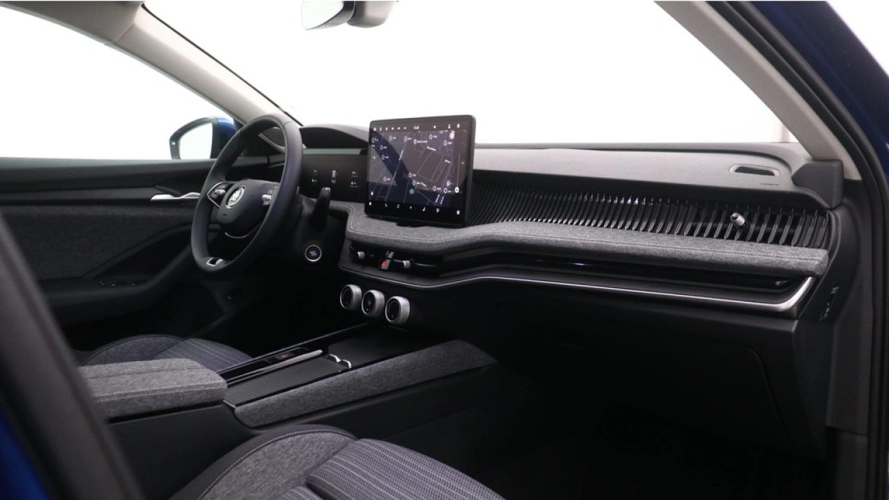 Škoda Superb 1.5 TSI MHEV Business Edition / Demonstratievoertuig