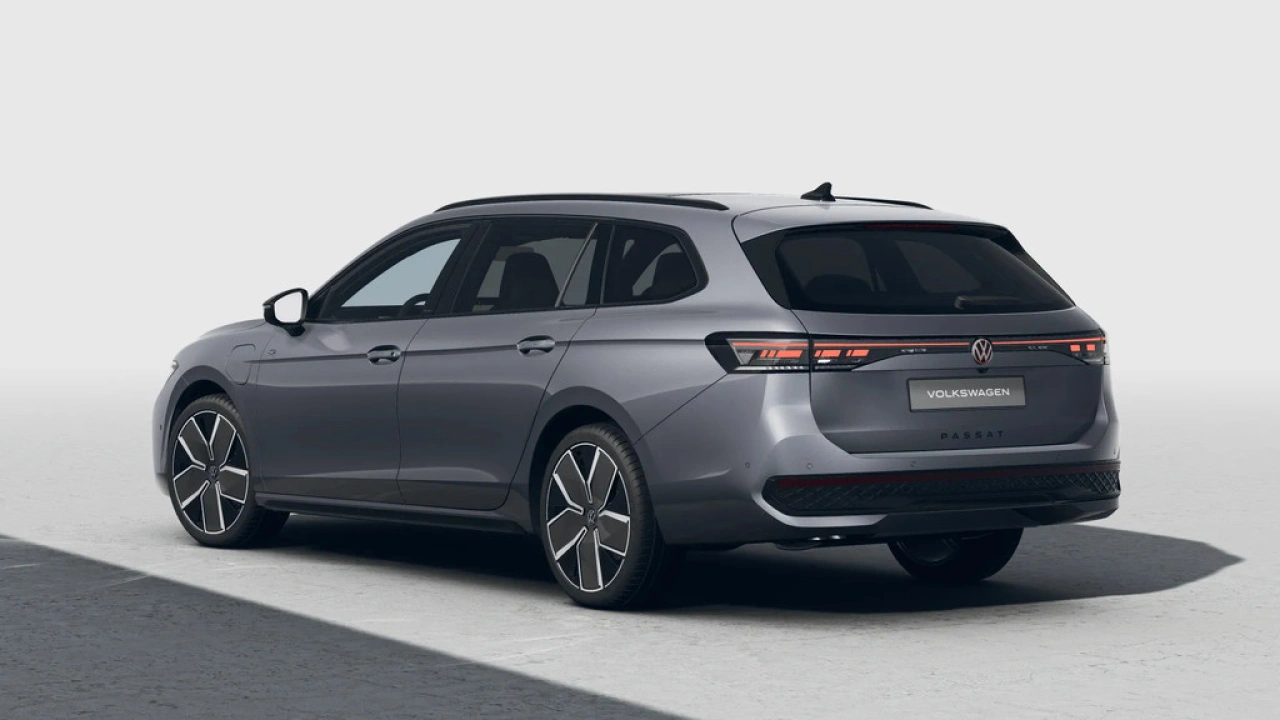 Volkswagen Passat Variant 1.5 eHybrid 204 6DSG R-Line Edition