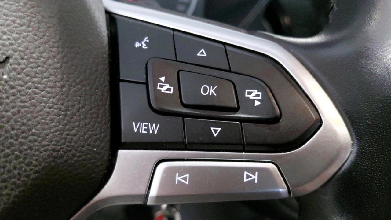 Volkswagen T-Cross 1.0 TSI Life | Multimedia | Climatronic |