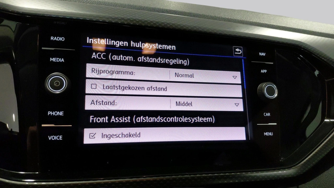 Volkswagen T-Cross 1.0 TSI Life | Multimedia | Climatronic |