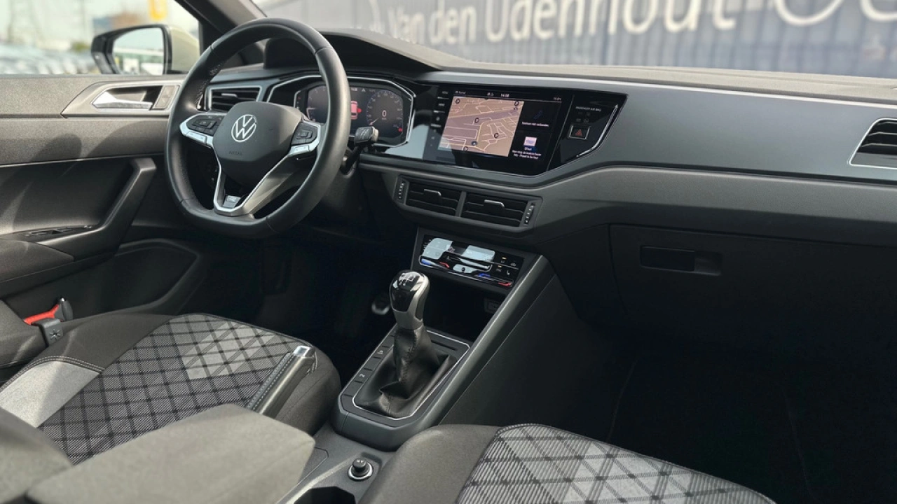 Volkswagen Polo 1.0 TSI 95pk R-Line Business Panoramadak Beats