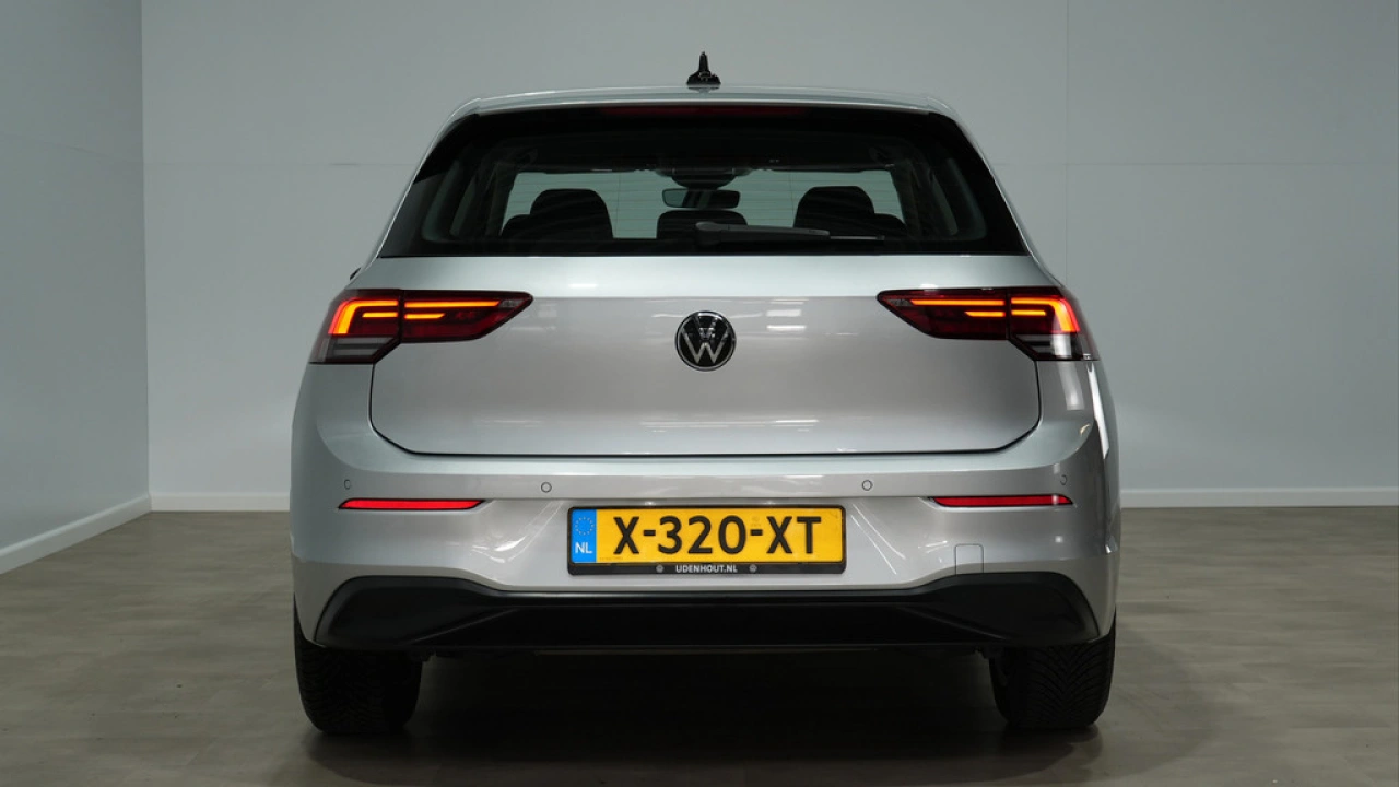 Volkswagen Golf 1.0 eTSI 110pk DSG Life Business