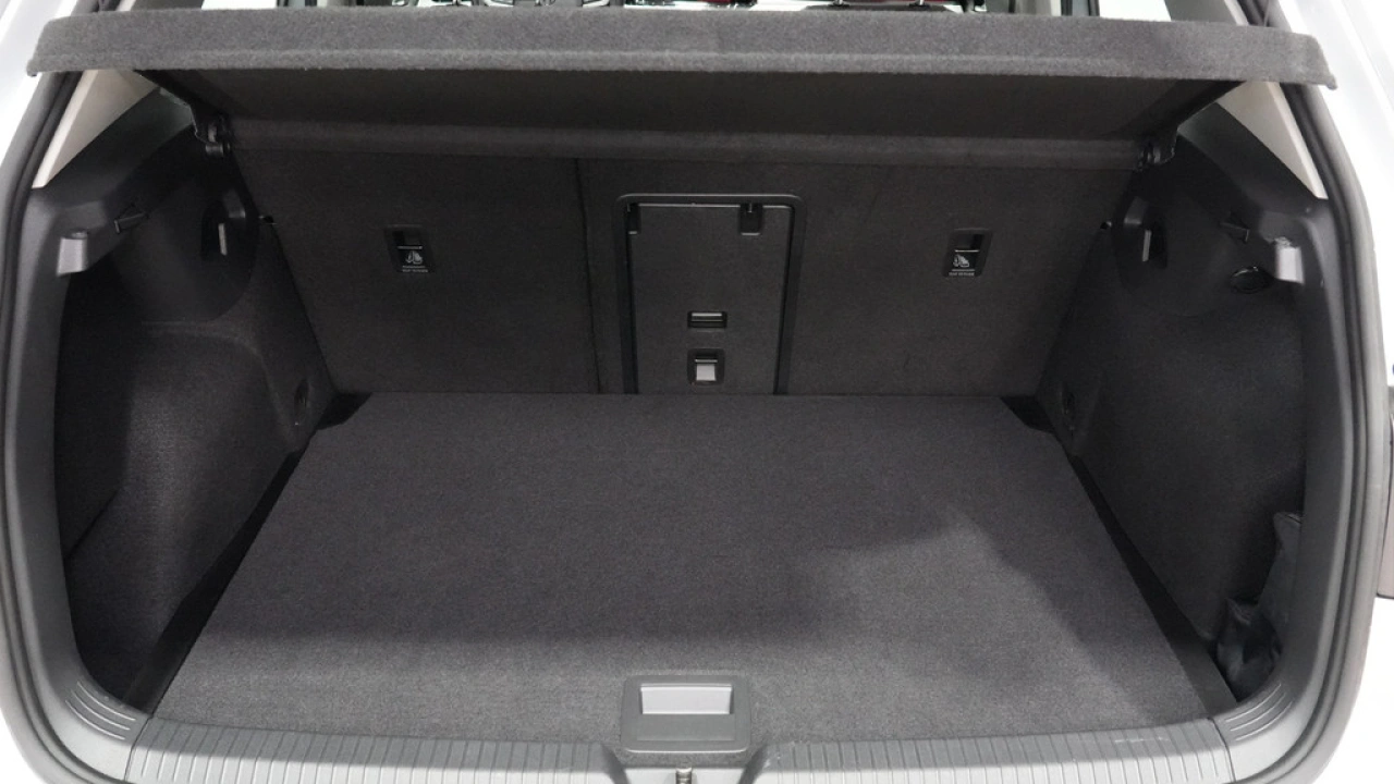 Volkswagen Golf 1.0 eTSI 110pk DSG Life Business