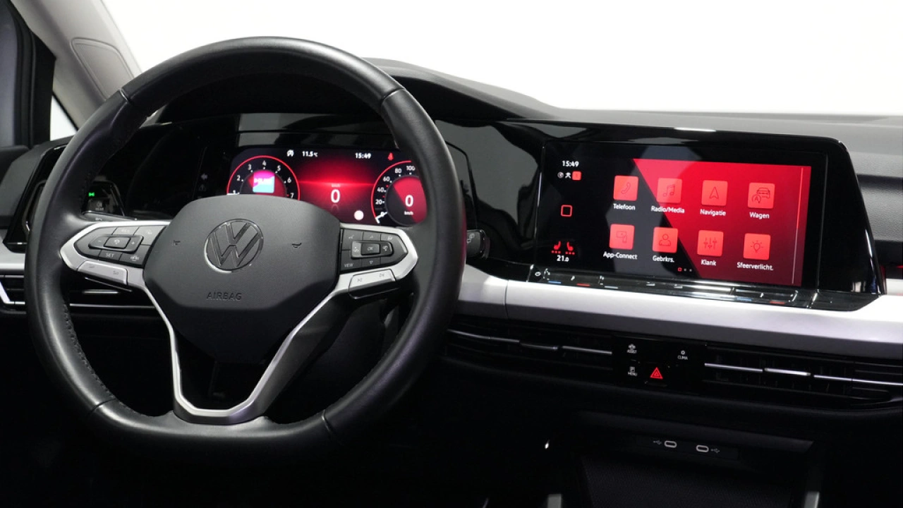 Volkswagen Golf 1.0 eTSI 110pk DSG Life Business