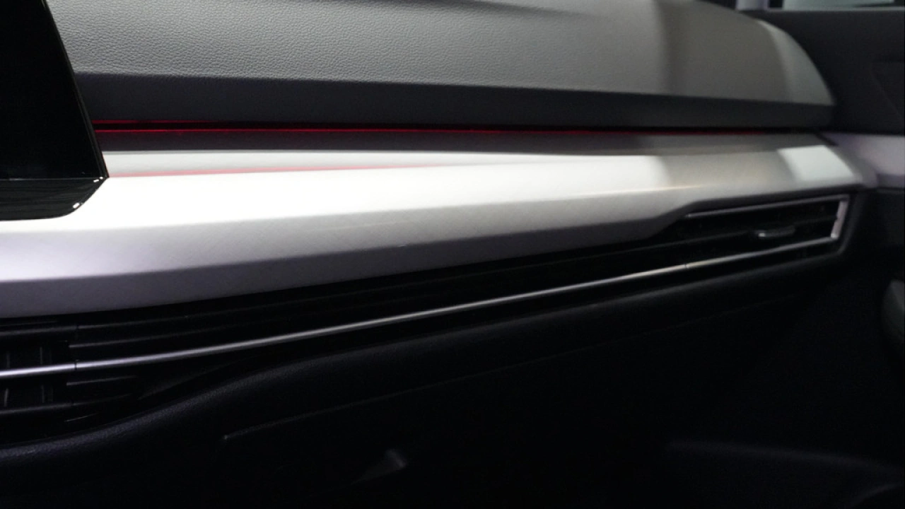 Volkswagen Golf 1.0 eTSI 110pk DSG Life Business