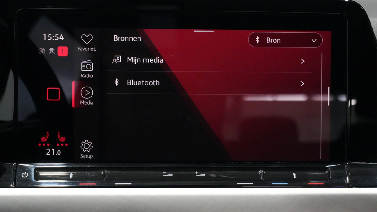 Volkswagen Golf 1.0 eTSI 110pk DSG Life Business