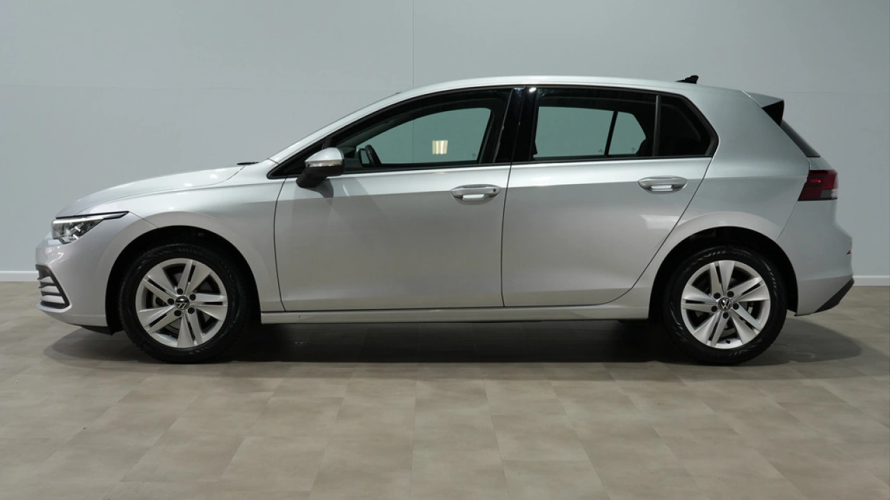 Volkswagen Golf 1.0 eTSI 110pk DSG Life Business