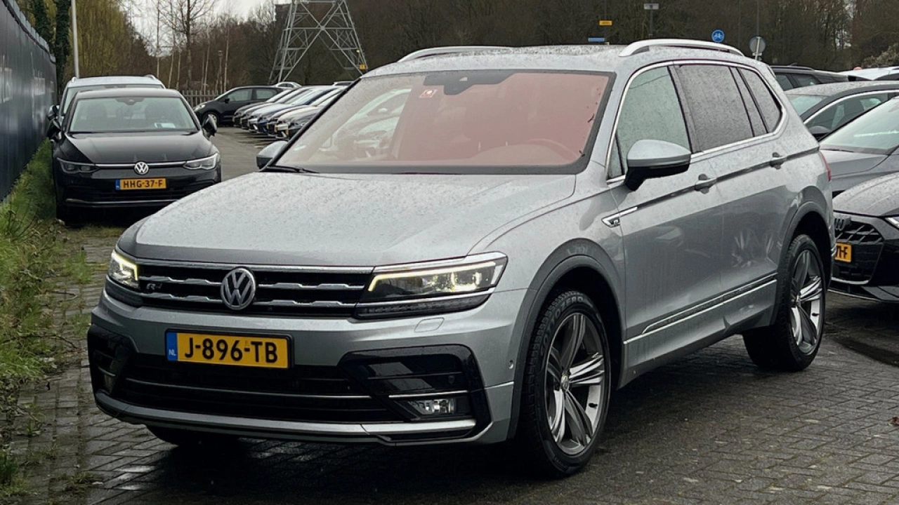 Volkswagen Tiguan Allspace 1.5 TSI 150pk DSG Highline Business R 7p. Panoramadak Trekhaak