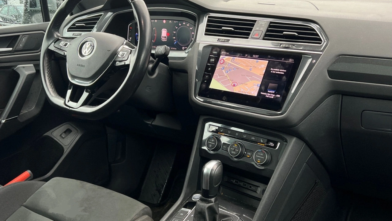 Volkswagen Tiguan Allspace 1.5 TSI 150pk DSG Highline Business R 7p. Panoramadak Trekhaak