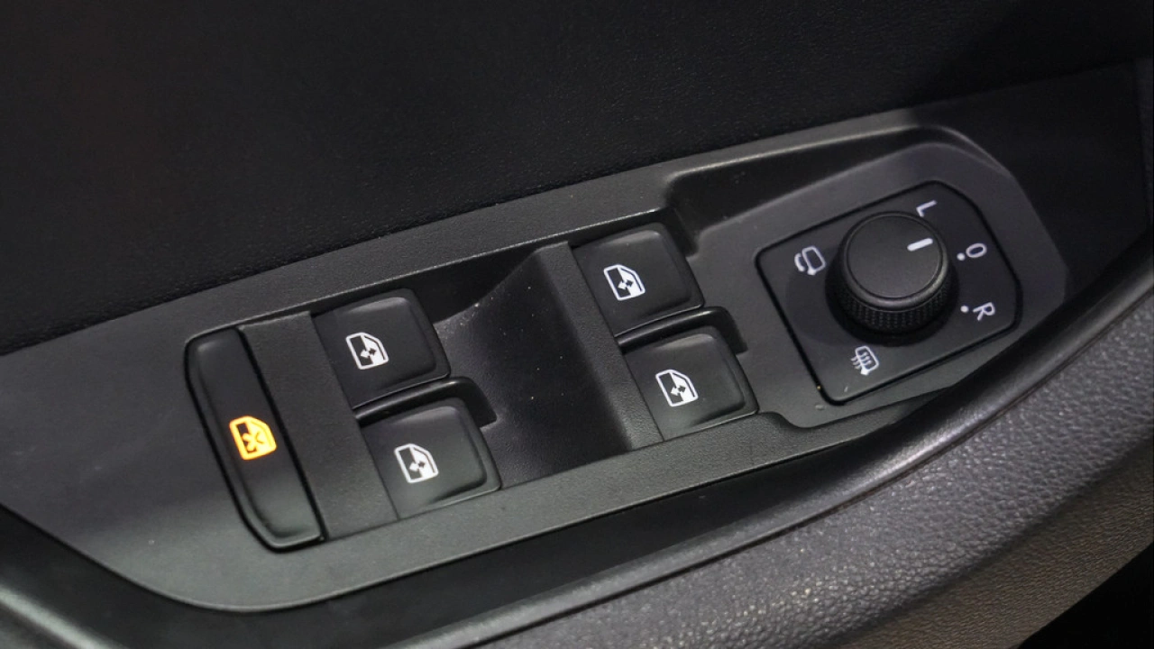 Škoda Karoq 1.5 TSI ACT Sportline Business