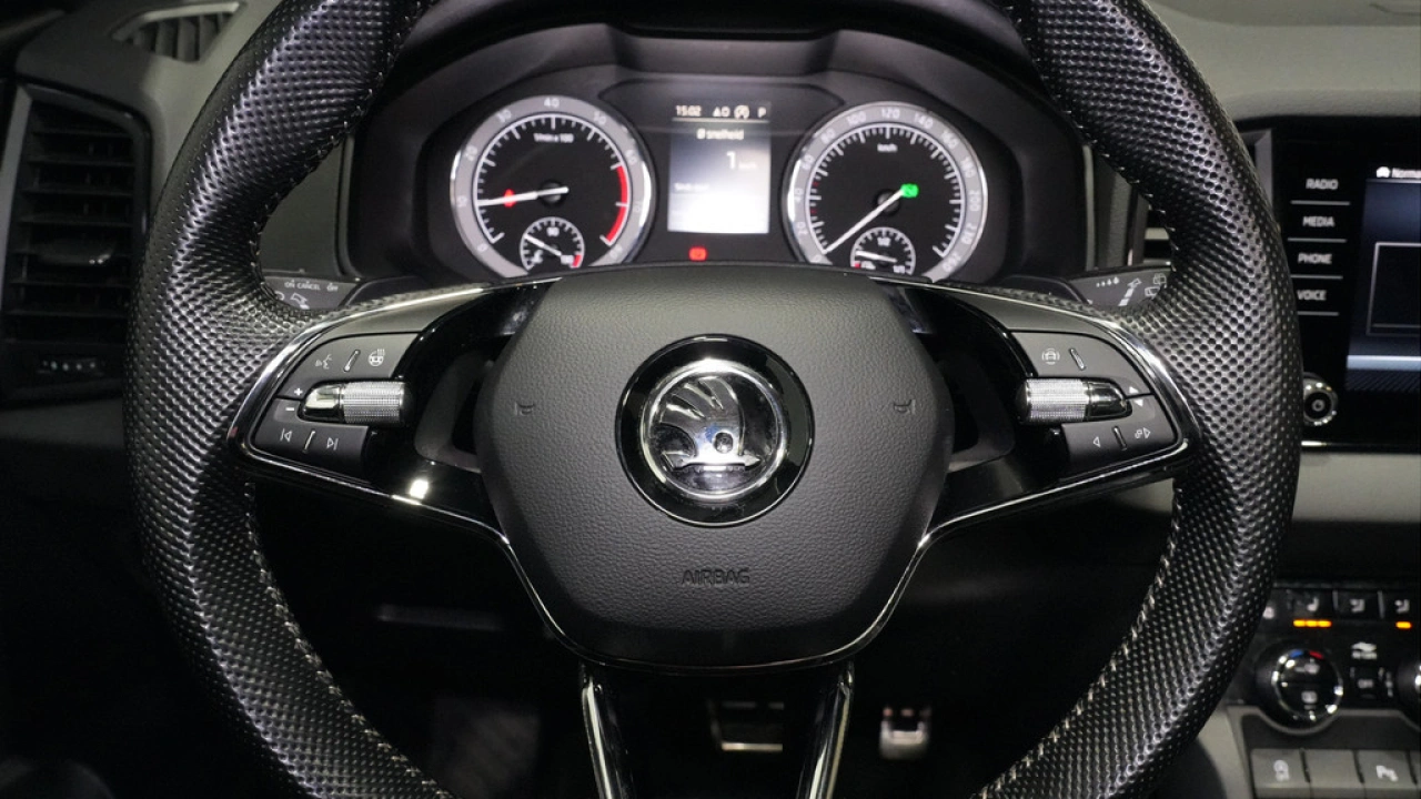 Škoda Karoq 1.5 TSI ACT Sportline Business