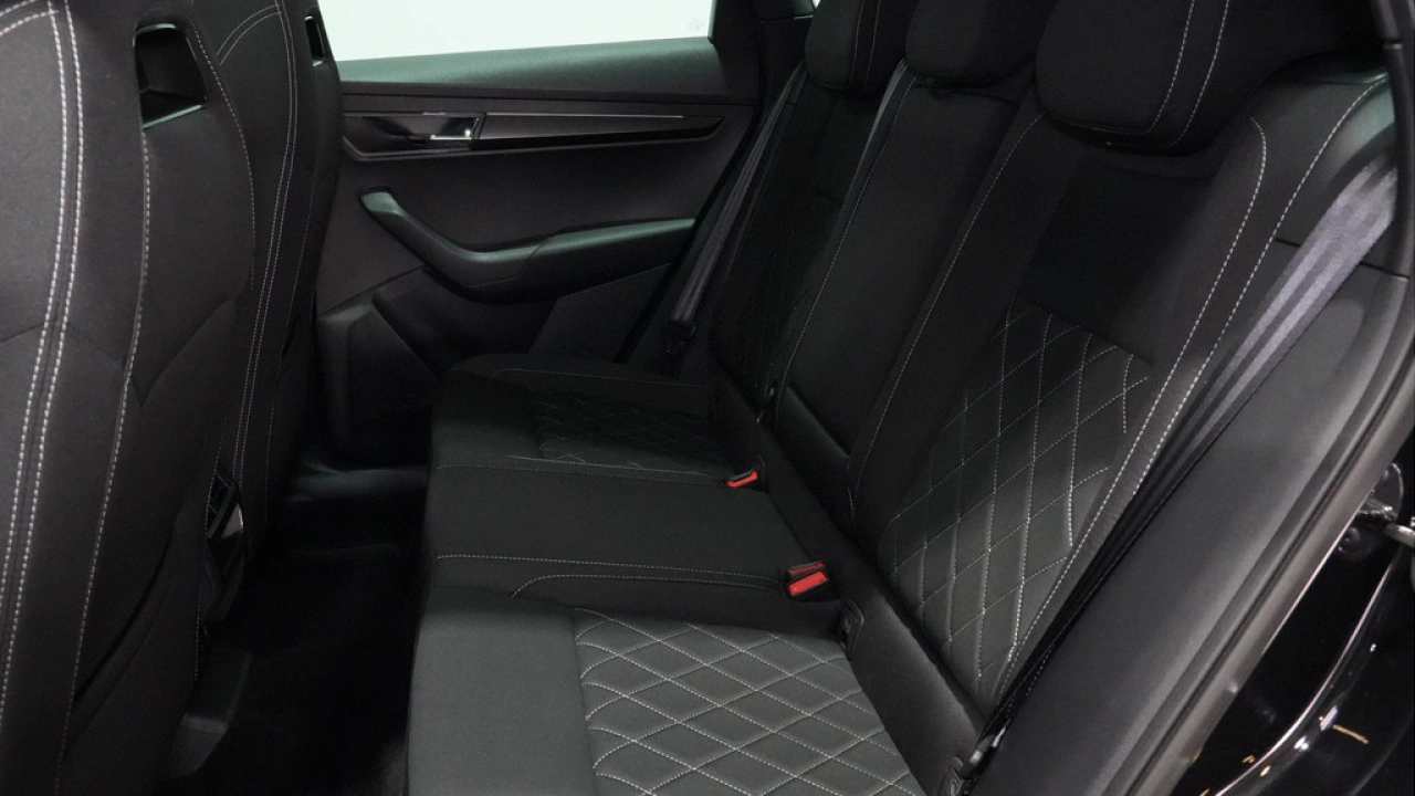 Škoda Karoq 1.5 TSI ACT Sportline Business