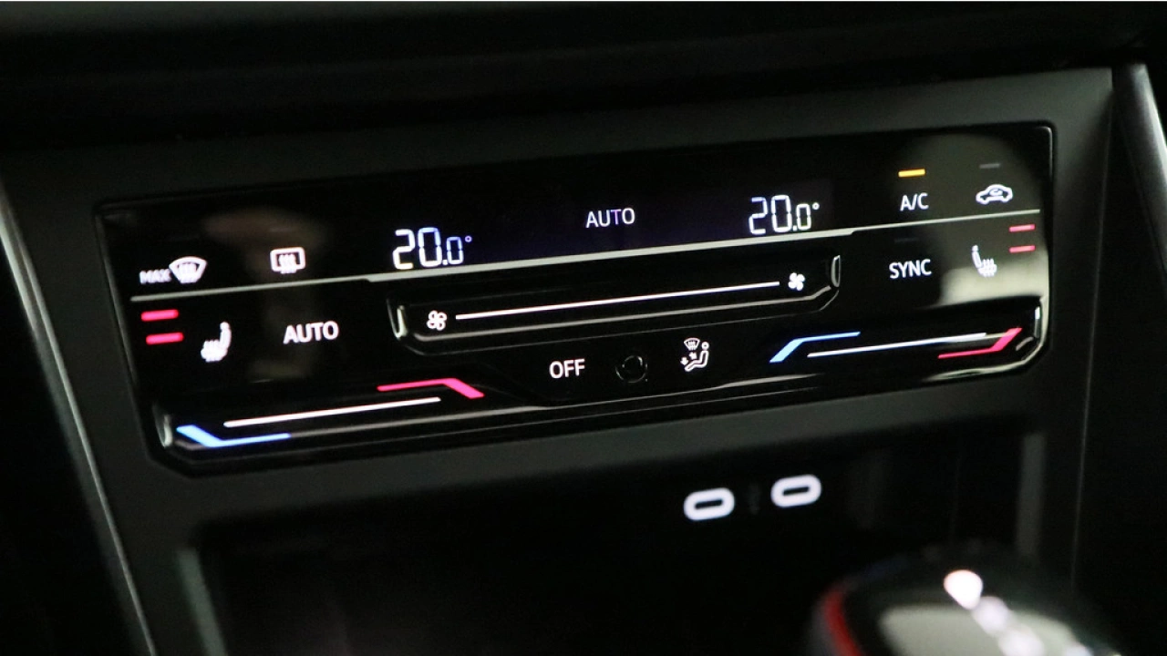 Volkswagen Polo GTI 2.0 207pk Automaat | Pano | Stoelverwarming | Keyless | Cruise | Camera