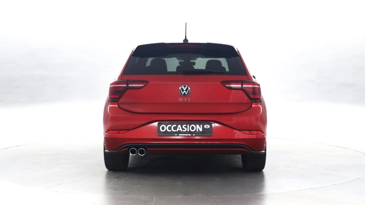 Volkswagen Polo GTI 2.0 207pk Automaat | Pano | Stoelverwarming | Keyless | Cruise | Camera