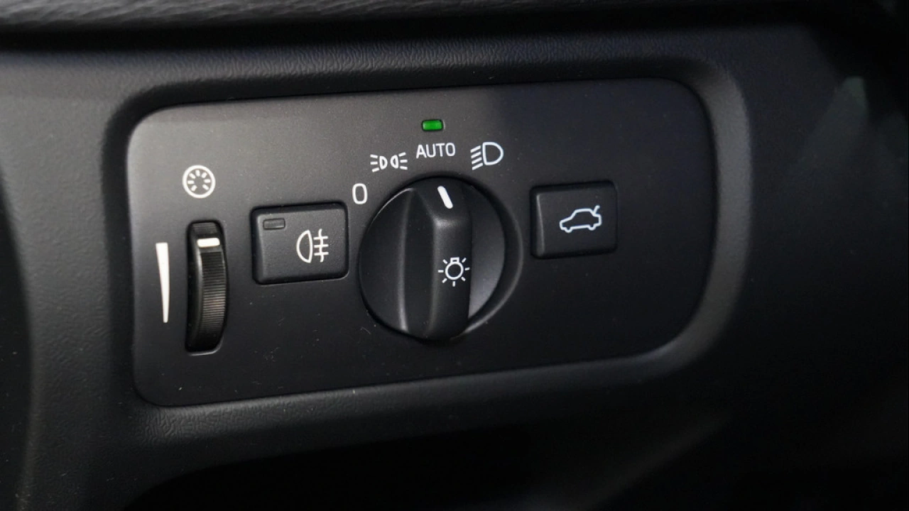 Volvo V40 Cross Country 1.5 T3 150pk Automaat Nordic