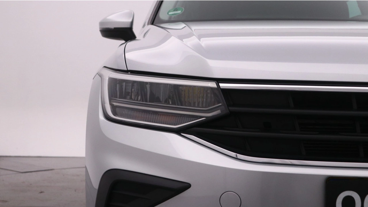 Volkswagen Tiguan 1.5 TSI 150pk DSG Life Business Navigatie Trekhaak