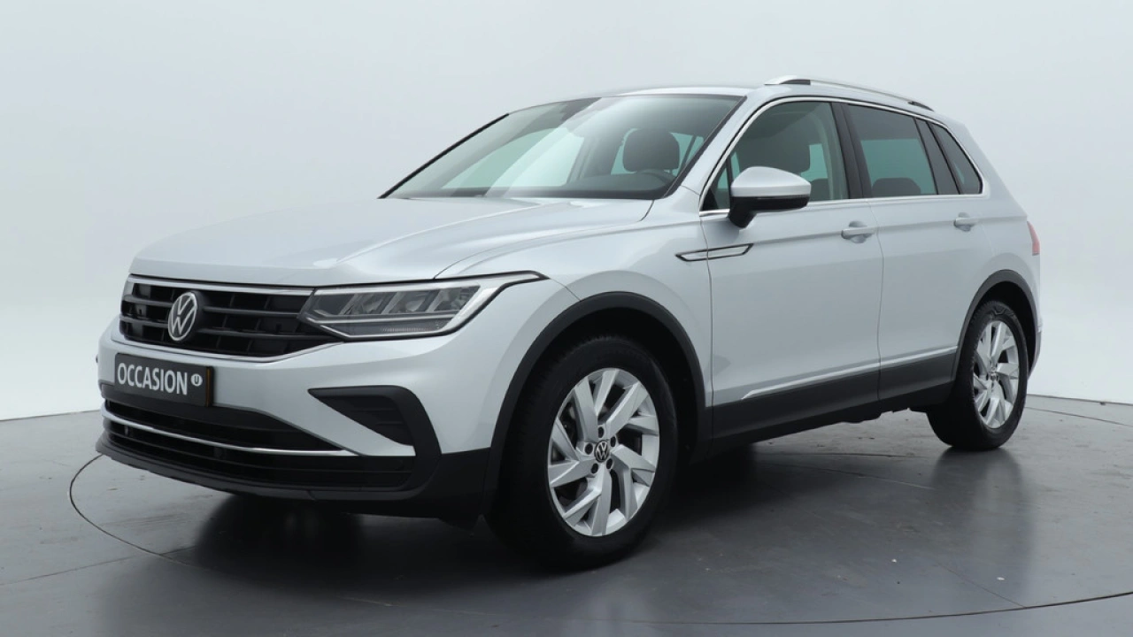 Volkswagen Tiguan 1.5 TSI 150pk DSG Life Business Navigatie Trekhaak