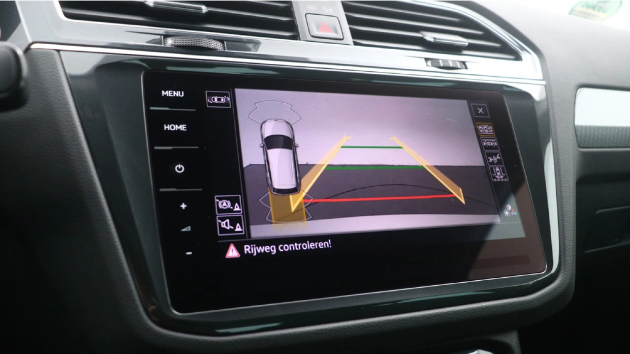 Volkswagen Tiguan 1.5 TSI 150pk DSG Life Business Navigatie Trekhaak