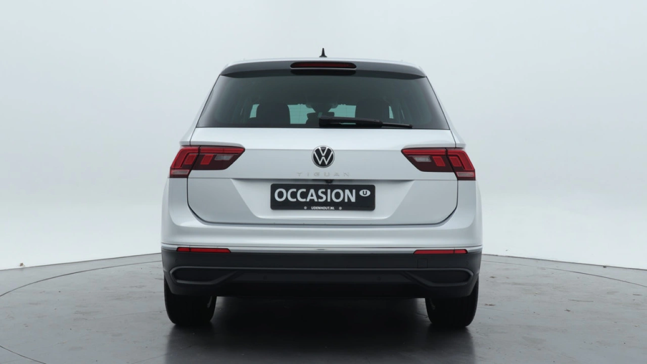 Volkswagen Tiguan 1.5 TSI 150pk DSG Life Business Navigatie Trekhaak