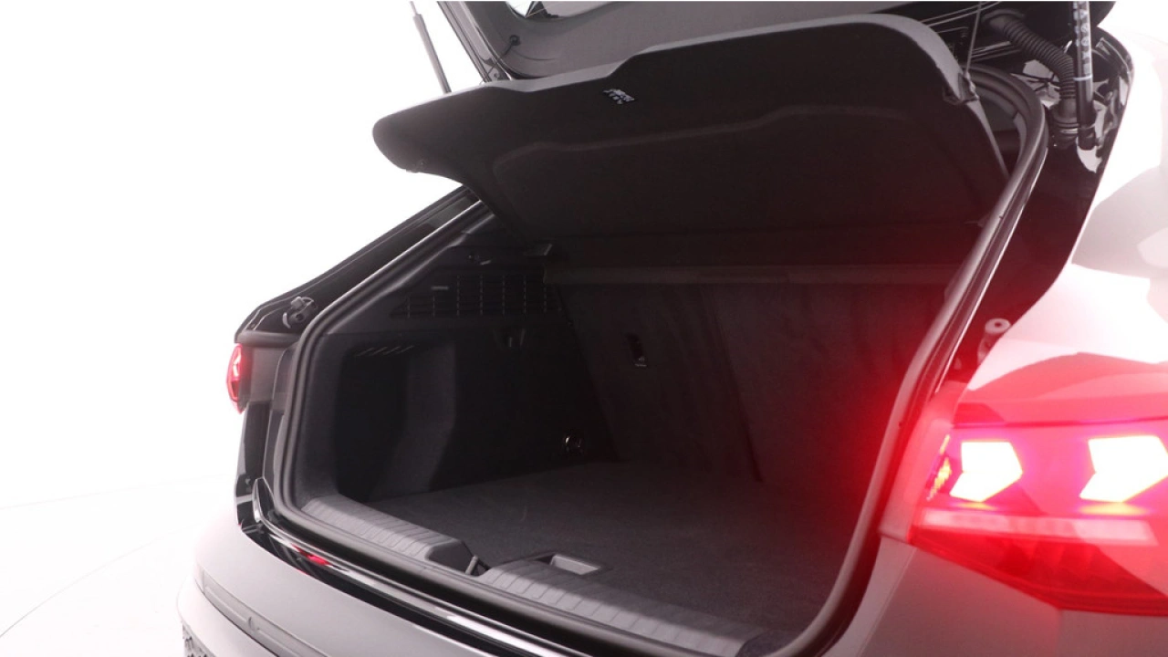 Audi A3 Sportback 40 TFSI e 204PK Advanced edition | Stoelverwarming | Camera | Carplay |