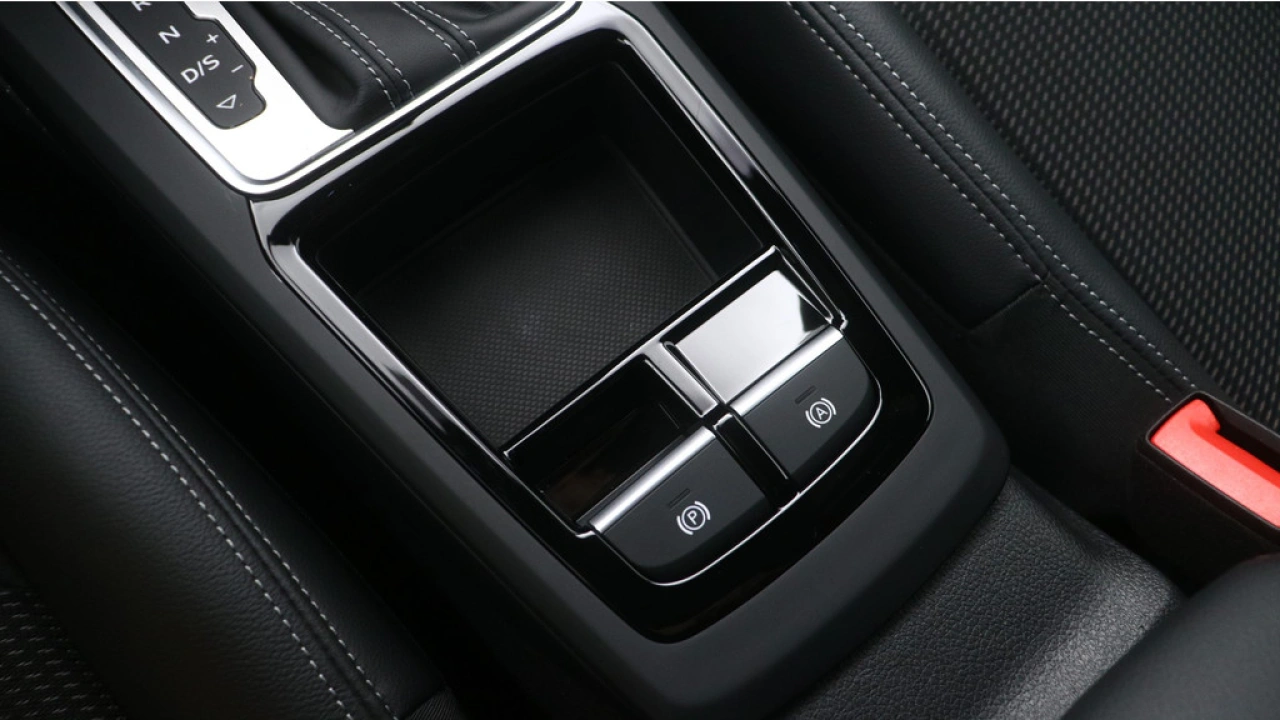 Audi Q2 35 TFSI S Edition | Adaptive cruise | Zwart optiek | LED |