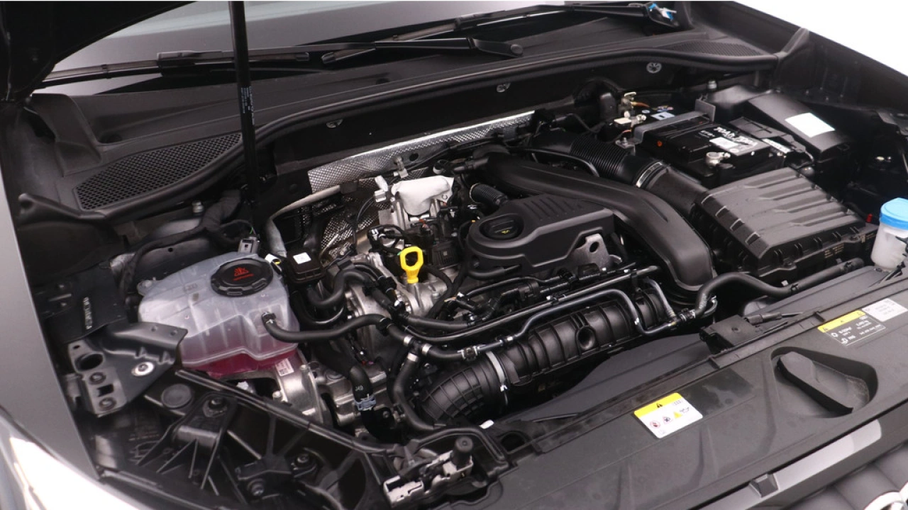 Audi Q2 35 TFSI S Edition | Adaptive cruise | Zwart optiek | LED |