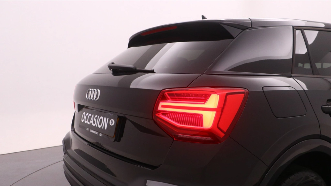 Audi Q2 35 TFSI S Edition | Adaptive cruise | Zwart optiek | LED |