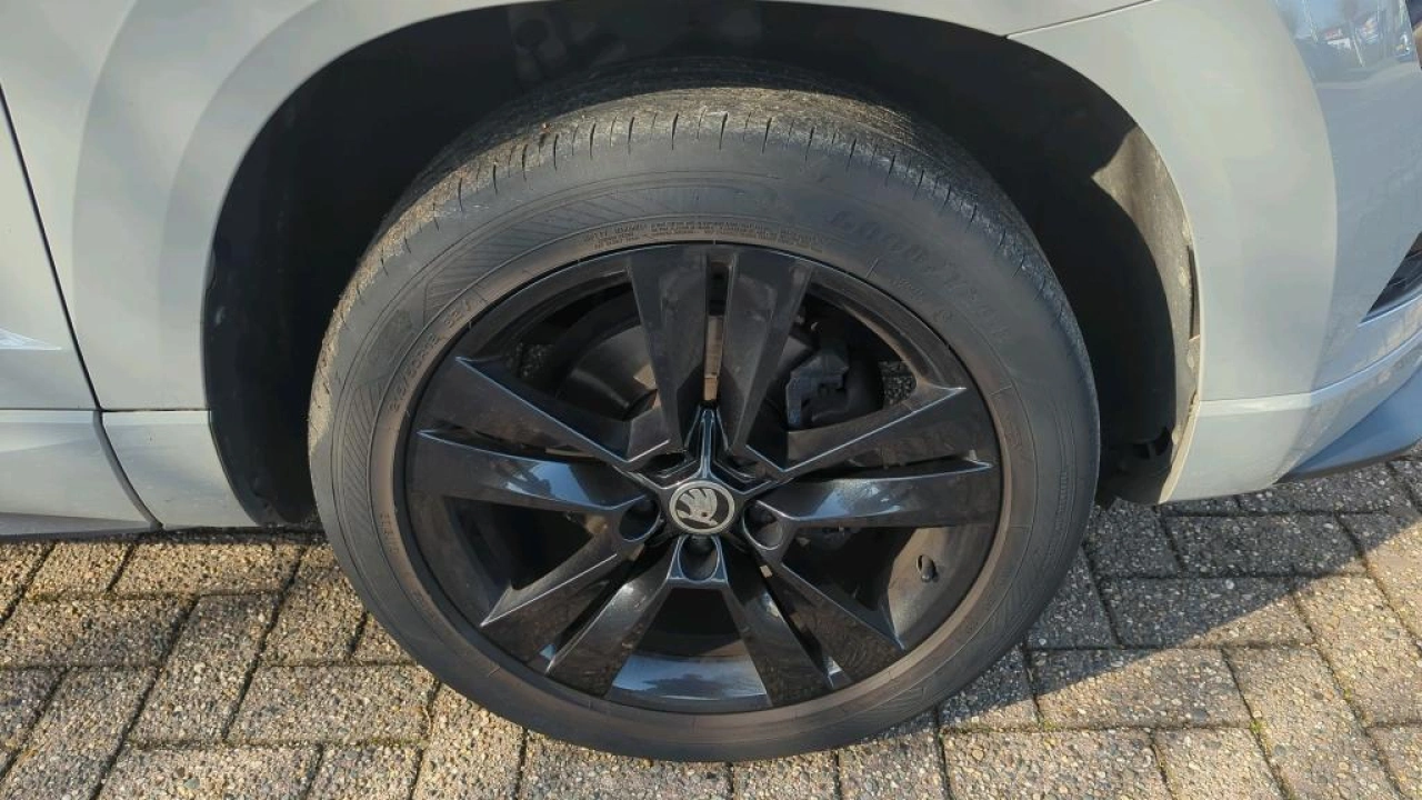 Škoda Karoq 1.5 TSI ACT Sportline Business