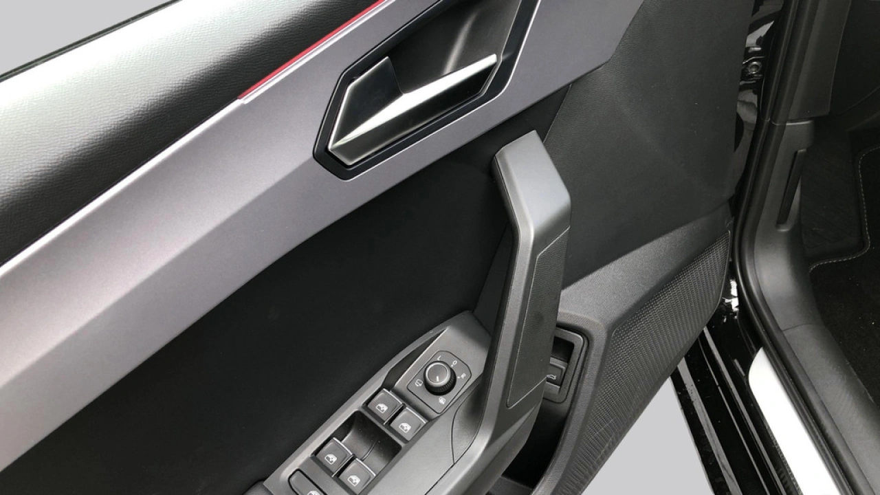 SEAT Leon Sportstourer 1.5 TSI e-Hybrid FR Business