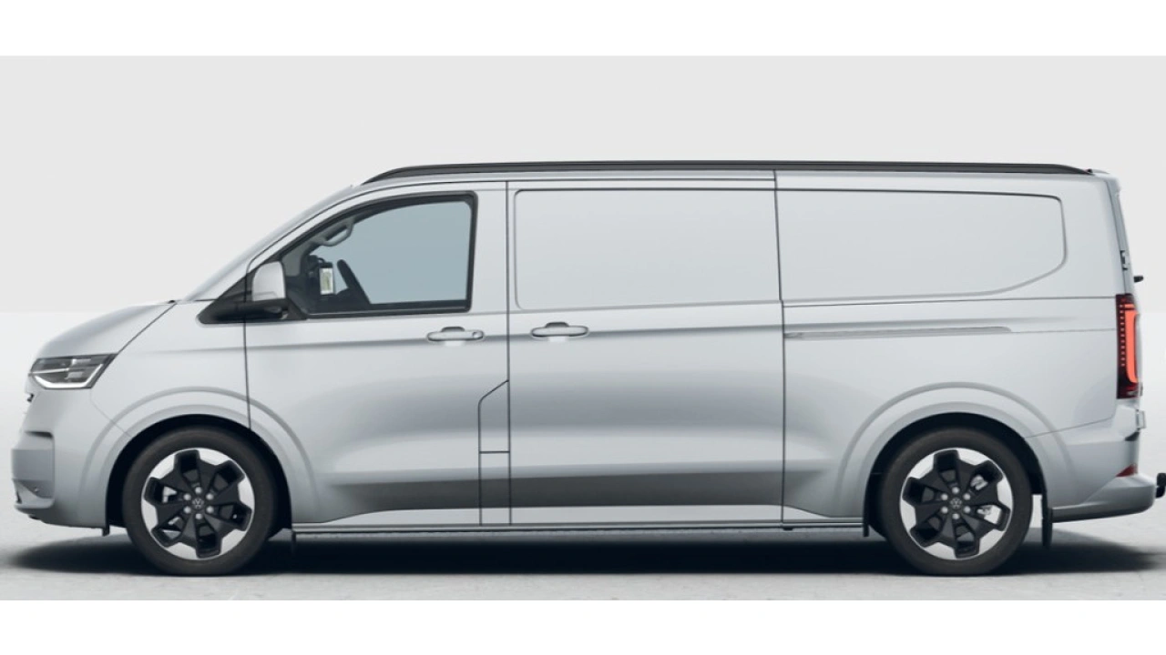 VW Bedrijfswagens Transporter L2H1 PHEV 2.5 eHybrid 233pk 16,5kWh Automaat Signature-Edition