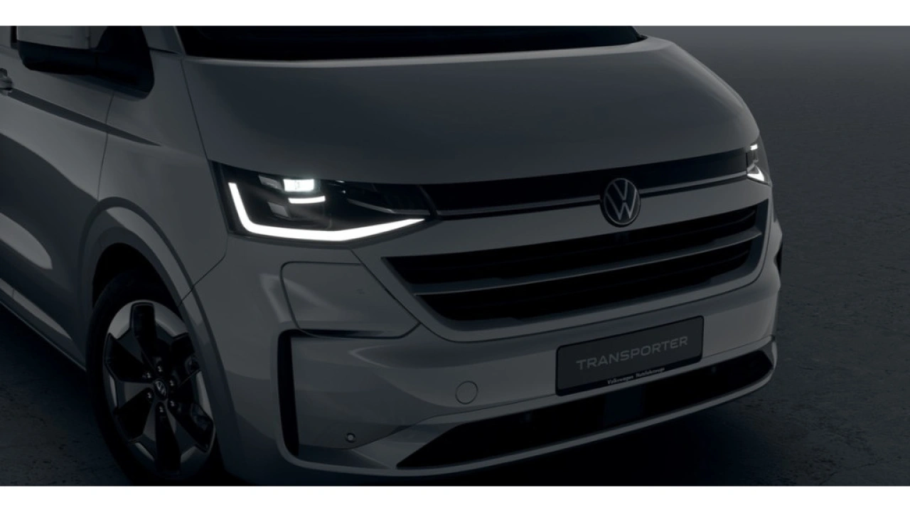 VW Bedrijfswagens Transporter L2H1 PHEV 2.5 eHybrid 233pk 16,5kWh Automaat Signature-Edition