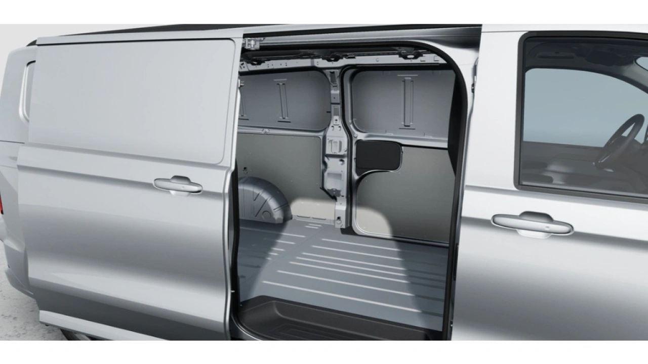 VW Bedrijfswagens Transporter L2H1 PHEV 2.5 eHybrid 233pk 16,5kWh Automaat Signature-Edition