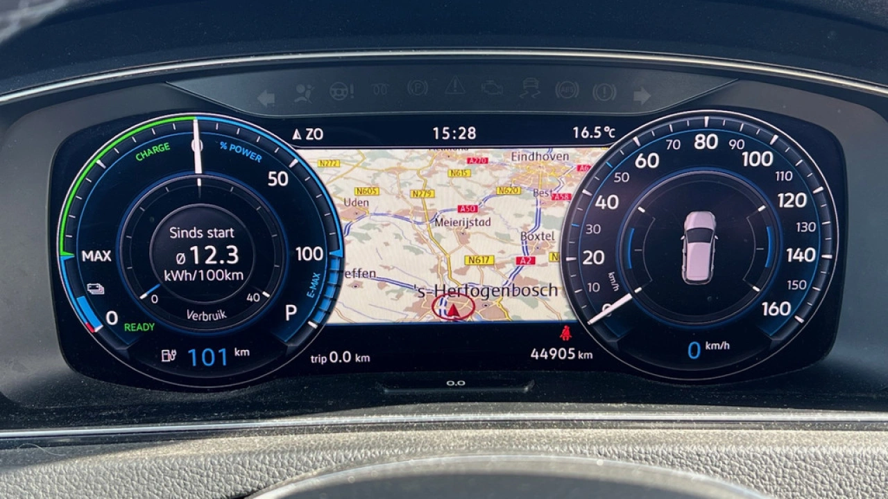 Volkswagen e-Golf Edition 36 kWh 136pk Navigatie Camera Warmtepomp