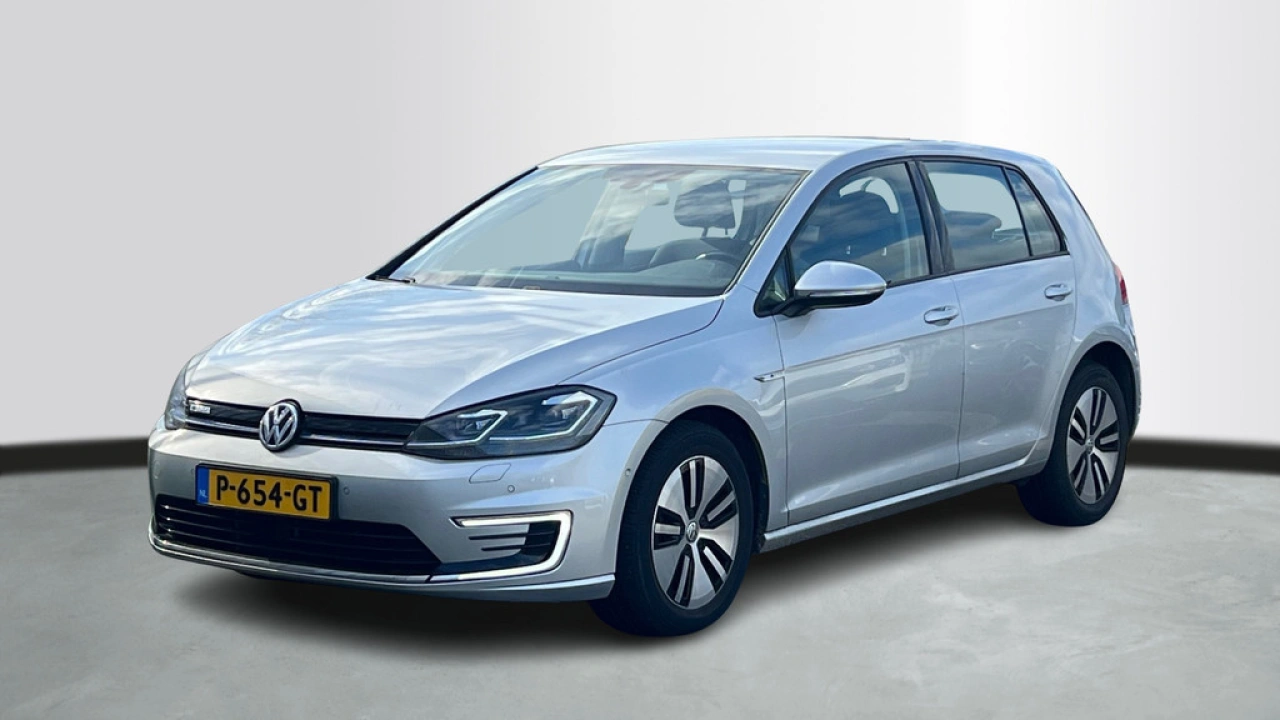 Volkswagen e-Golf Edition 36 kWh 136pk Navigatie Camera Warmtepomp