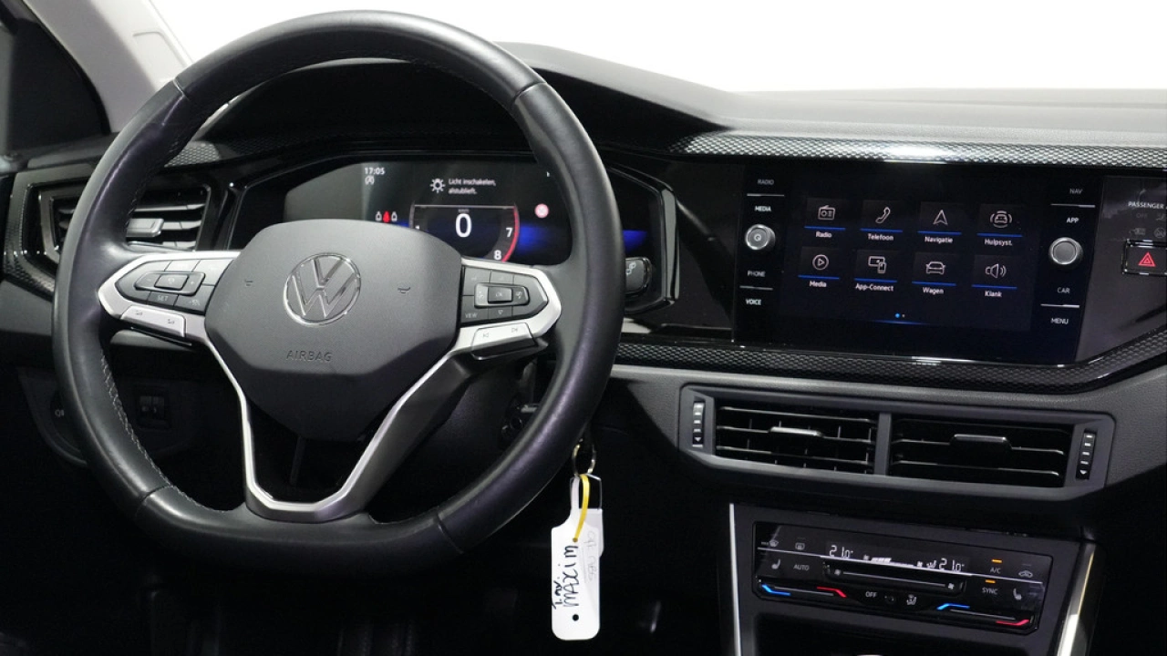 Volkswagen Polo 1.0 TSI Life Business